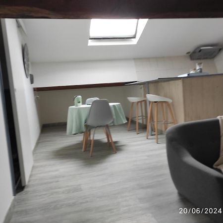纳博讷Sous Les Toits公寓 外观 照片