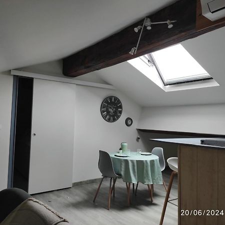 纳博讷Sous Les Toits公寓 外观 照片